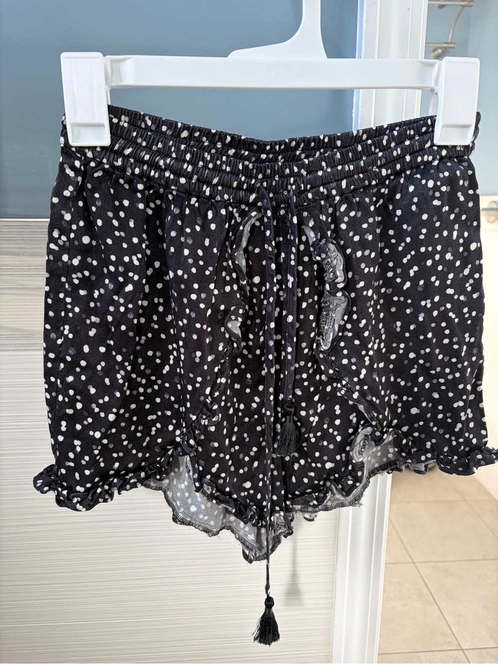 bebe Black and White Dot-Print Ruffle Hem Skort